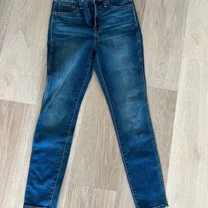 Madewell jeans size 26. Curvy Roadtripper Style